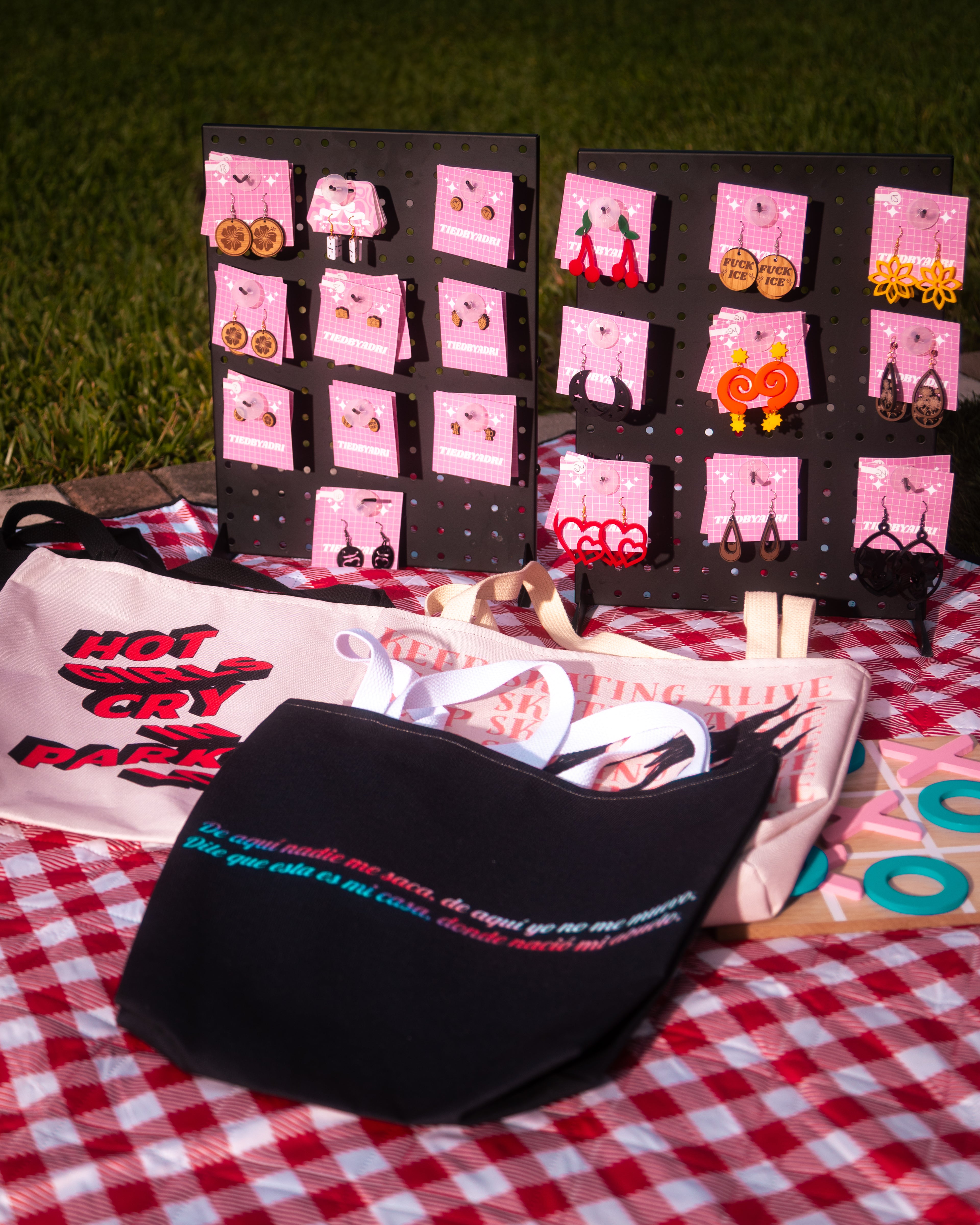 DE AQUÍ NADIE ME SACA tote bag